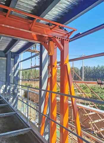 Small rolling gantry crane  Small rolling gantry crane
