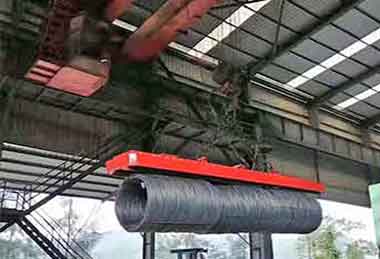 Electric overehad travelling crane with electromagnets 