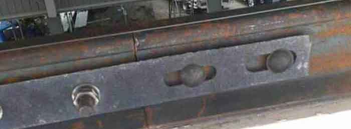 Crane rail clamp plate with bolts to connect the two rails Crane rail clamp plate with bolts to connect the two rails