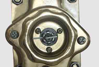 Explosion proof leaver hoist hook made of aluminum bronze