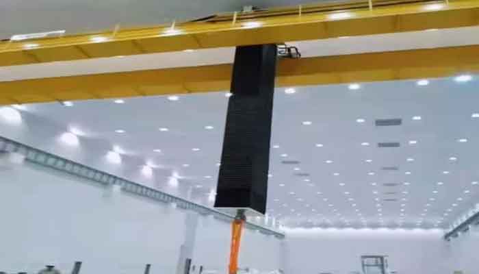 Customized overhead crane for cleanroom environment