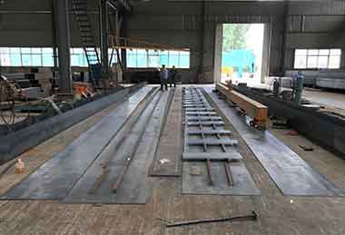 Main girder of the single girder overhead crane is produced with high quality steel material