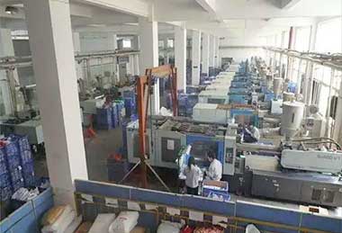 Small portable gantry crane for plastic production workshop over plastic injection equipment