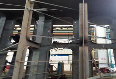 Support to prevent deformation