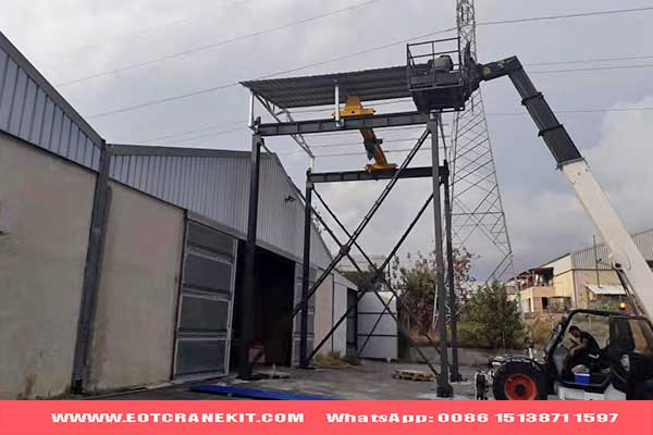 Free Standing Outdoor Bridge Cranes: Free Standing Outdoor Bridge Cranes: