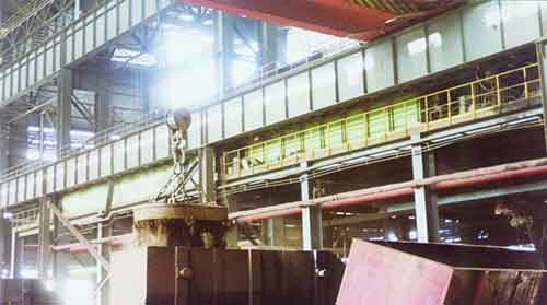 Electromagnet equipped on overhead travelling cranes