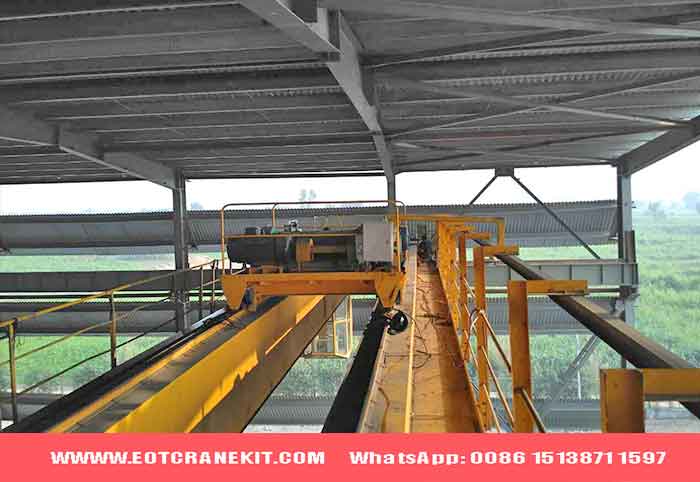 Double girder overhead crane with open winch trolley