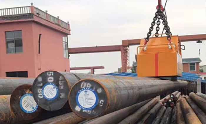 Electromagnetic gantry crane for steel round bars handling  Electromagnetic gantry crane for steel round bars handling
