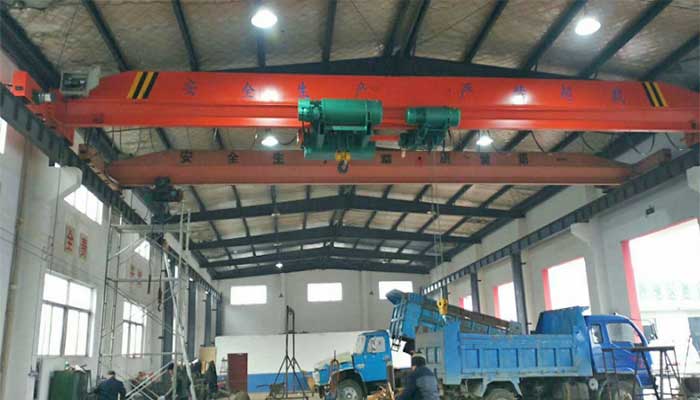 Tandem control double hoist single girder overhead crane