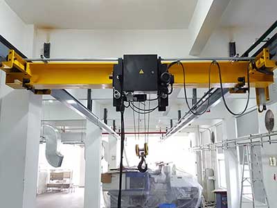 Single girder underhung bridge crane for concrete workshop and warehouse, ceiling crane design 