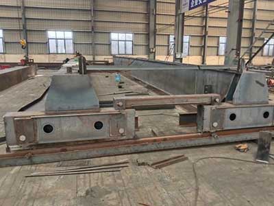 Main girder of 20 ton /5 ton double girder bridge crane for sale Uzbekistan under construction 