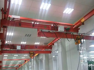 Telescoping cantilever rolling overhead bridge crane 