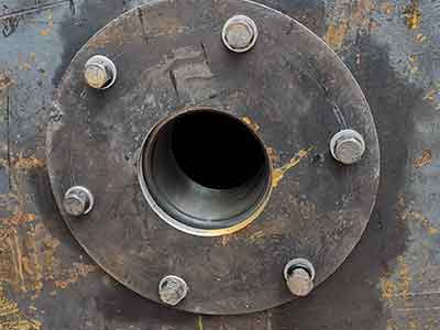 Bolts of jib columns for mounting on the ground foundation