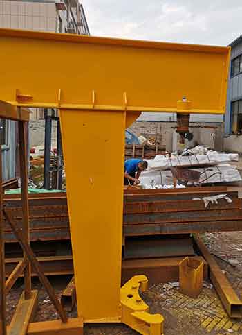 Rotating cantilever of 3.2 ton Low headroom jib crane for sale Australia