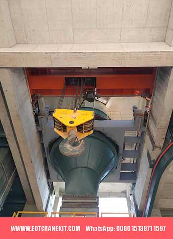  120 ton double girder overhead crane with custom build in open winch 