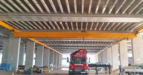 Underhung with double girder overhead crane