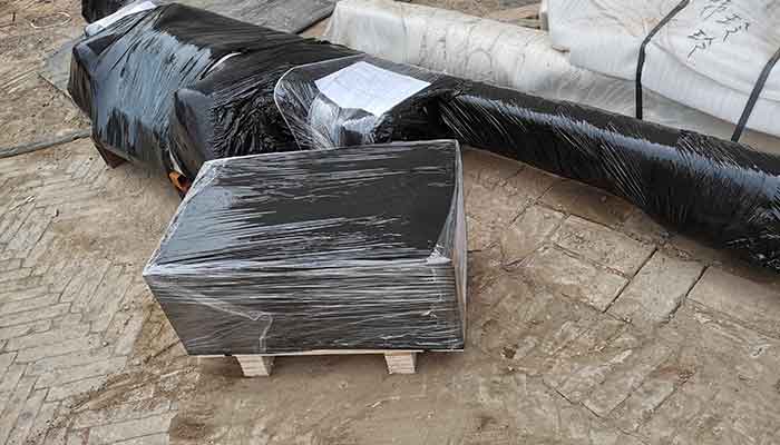 Main steel frame structure and parts of mobile overhead gantry crane for delivery to Saudi Arabia Main steel frame structure and parts of mobile overhead gantry crane for delivery to Saudi Arabia