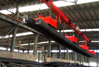 Magentic bridge crane system for 2 bundles of long rebar handling 