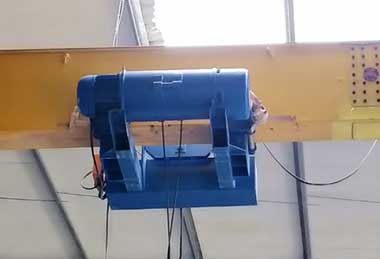 cd/md wire rope hoist with low headroom design 