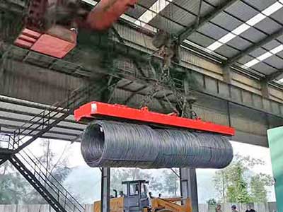 Magnetic overhead travelling crane for metal or steel object handling, with electromagnetic chuck or beam spreader for steel scrap, steel pipe, steel plate, and steel coil handling Magnetic overhead travelling crane for metal or steel object handling, with electromagnetic chuck or beam spreader for steel scrap, steel pipe, steel plate, and steel coil handling