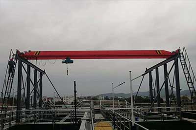 Single Girder Free-Standing Floor Mounted Bridge Cranes: