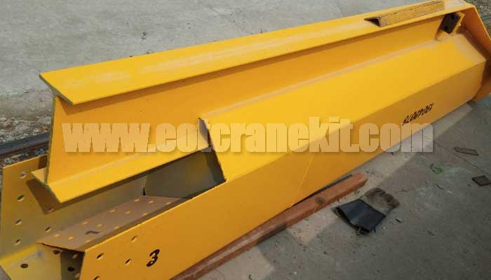 The connecting plates is put into the inner of main girder 