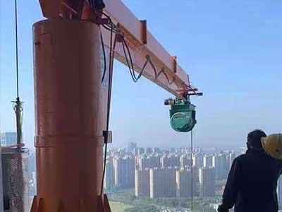 Construction Site: Versatile Material Handling Construction Site: Versatile Material Handling