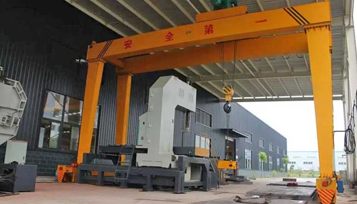 Double girder gantry cranes on tracks 