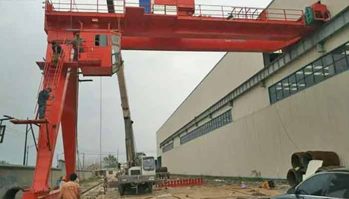 Outdoor Semi-Gantry Crane: Outdoor Semi-Gantry Crane: