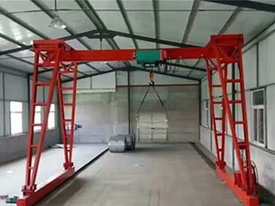 Portable gantry rail cranes 