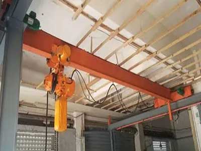 Medium Duty Overhead Rail Cranes: Balancing Versatility and Load Capacity