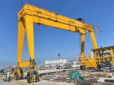 Rubber-Tired Wheel Gantry Cranes: