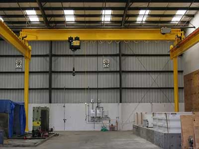 Crane types: Freestanding bridge crane Crane types: Freestanding bridge crane