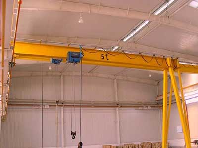 Crane types: Semi gantry crane Crane types: Semi gantry crane