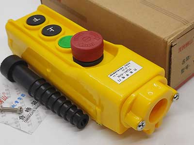 Pendant control with emergy stop button 