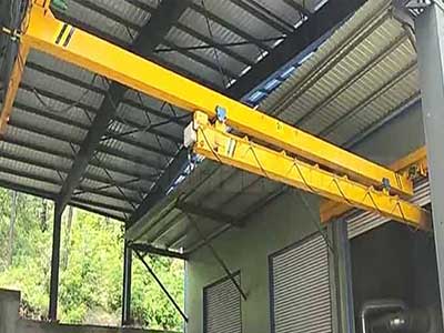Typical Crane Used: Siding Cantilever Cranes,