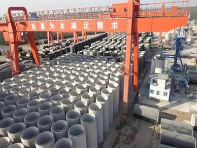 Double girder box girder gantry crane for precast concrete yard for precast pipe and block handling  Double girder box girder gantry crane for precast concrete yard for precast pipe and block handling