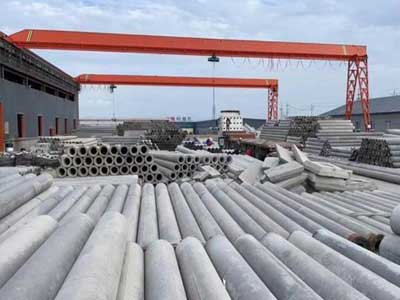 Loading Docks: Facilitating Loading and Unloading Operations at Warehouses and Distribution Centers Loading Docks: Facilitating Loading and Unloading Operations at Warehouses and Distribution Centers