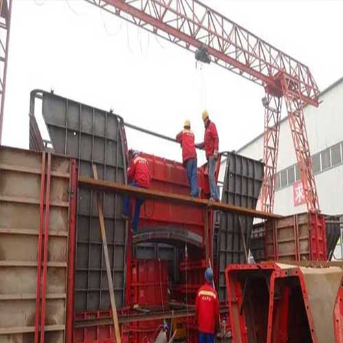 Single Leg and Double Girder Gantry Cranes: Provides localized material handling, ideal for assembly workstations. Single Leg and Double Girder Gantry Cranes: Provides localized material handling, ideal for assembly workstations.