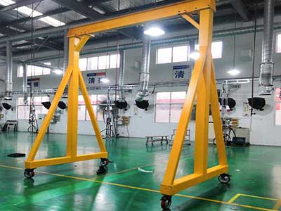 Rolling Gantry Crane: Rolling Gantry Crane: