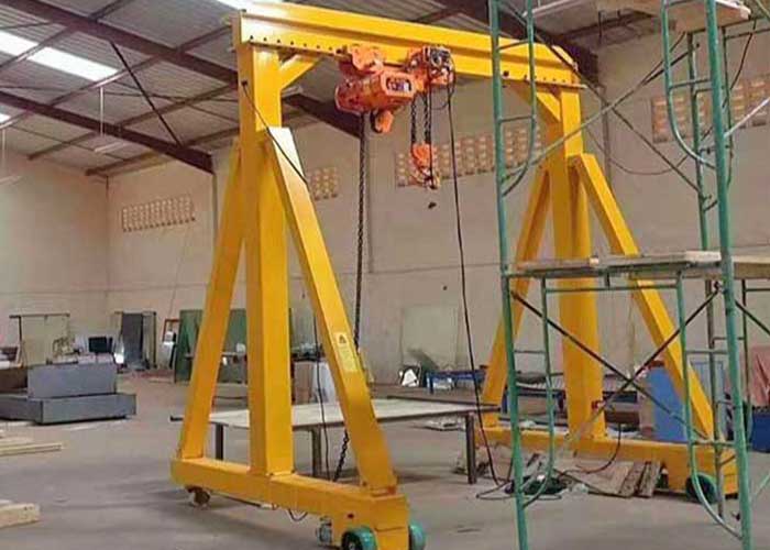 Fixed height rolling gantry crane with electric motor 