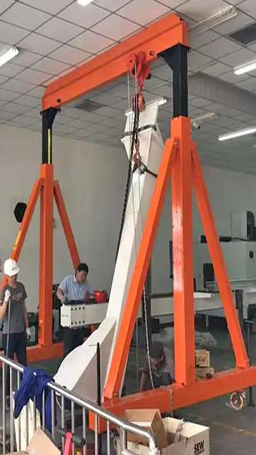 Adjustable height design of movable gantry crane  Adjustable height design of movable gantry crane