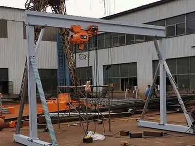 Lightweighted aluminum gantry crane with chain hoist  Lightweighted aluminum gantry crane with chain hoist