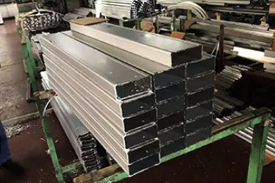 CNC processing to ensure accurate production  CNC processing to ensure accurate production