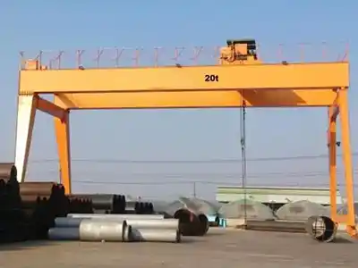 Goliath gantry crane with built-up hoist