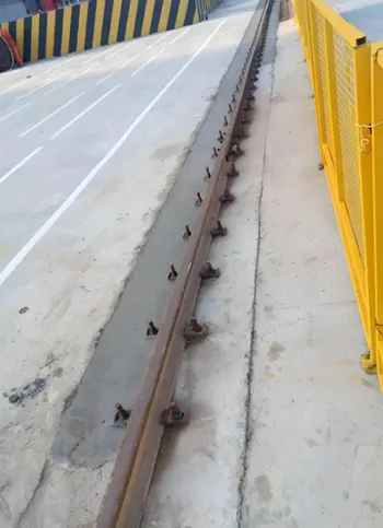 Goliath gantry crane rail
