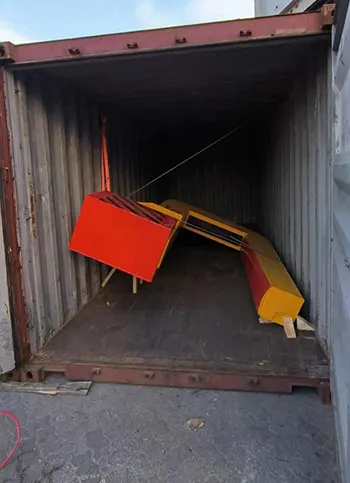 C hooks for delivery by containers 