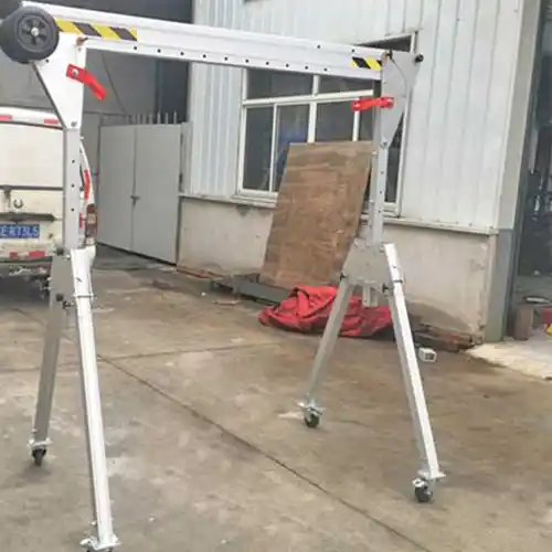 Foldable aluminum gantry cranes
