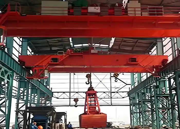 Double gider overhead crane with hook and grab Double gider overhead crane with hook and grab