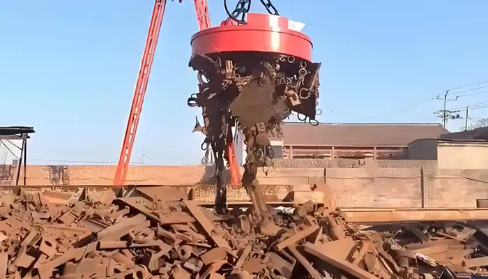gantry crane with electromagnet for scrap steel hanlding outdoor use 